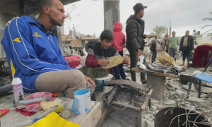 Gaza Families Return to Homes in Ruins