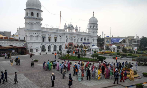 Indian Sikh Pilgrims Join Guru Nanak's Birth Anniversary Celebrations in Pakistan