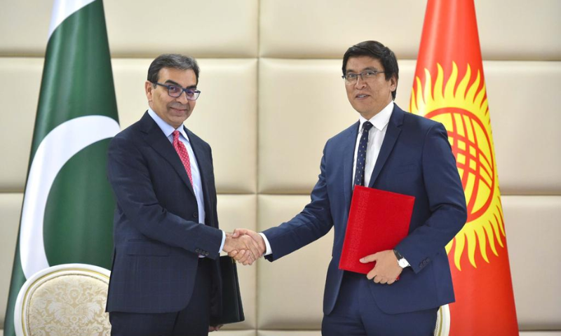Pakistan, Kyrgyzstan Agree to Strengthen Trade Ties