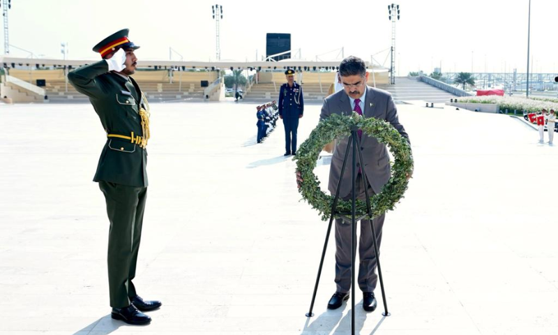 Pakistan’s PM Pays Tribute to UAE National Heroes at Wahat Al Karama Monument
