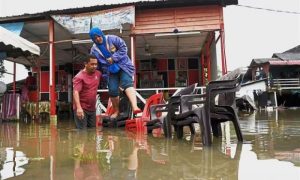 Malaysia, Flooding, Rains, Evacuated, Coast, Terengganu, Perak, Authorities, Flood, Meteorological Department, Monsoon, Winds, Malay Peninsula, Waters, Emergency