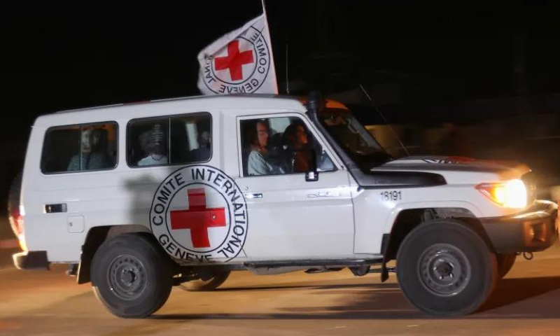 8 More Captives Released by Hamas Red Cross 1
