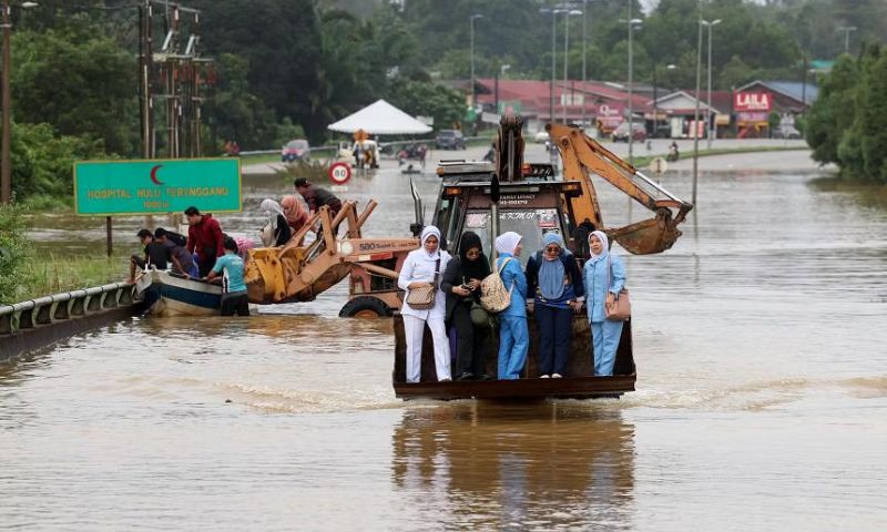 Malaysia, Floods, Rains, Monsoon, Kelantan, Terengganu, Banks, Kota Bharu, Water, Facebook,