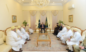 Interim Prime Minister Anwaar-ul-Kakar expressed admiration on Tuesday for the Bohra community's valuable contributions towards the country's progress. He conveyed that both the government and the nation highly value the positive impact made by the community. During a meeting at the PM House with Dr. Syedna Mufaddal Saifuddin, the Spiritual leader of the Dawoodi Bohra community, along with an eight-member delegation, PM Kakar extended congratulations to Dr. Saifuddin for being honored with the Nishan-e-Pakistan in acknowledgment of his services to the nation.