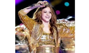 Shakira, Tribute, Hometown, Dance, Singer, Popstar, Bronze Statue, Colombia, Spanish, Barranquilla, Heart, Career,