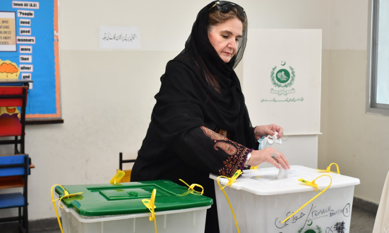 First Lady Begum Samina Alvi casting her vote in the General Elections 2024, in Karachi