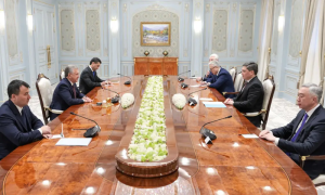 Kazakh-Uzbek Trade and Economic Ties Strengthened During PM Bektenov’s Visit