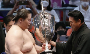 Sumo Sensation: Takerufuji Makes History with Debut Victory