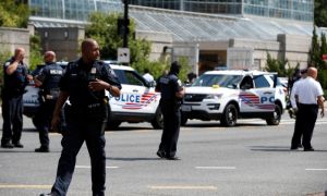 US Police Hunting White Supremacist