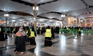 Volunteers Dedicate Over 350,000 Hours to Serve Prophet's Mosque in Ramadan