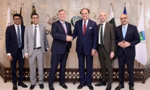 Finance Minister Meets with APM Terminals Team to Discuss Operations in Pakistan