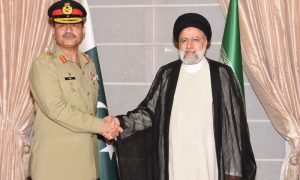 Pakistan Army Chief Meets with President of Iran Discusses Matters of Mutual Interest