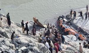 20 Killed in Mountain Bus Mishap in Pakistan