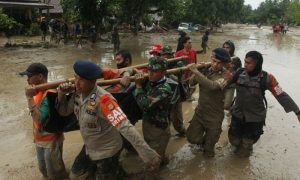 34 Dead, 16 Missing in Indonesia Flash Floods, Cold Lava Flow