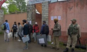 India's Election Resumes Amid Kashmir Discontent
