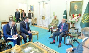 PM Reiterates Commitment to Complete Connectivity, Trade Projects with Uzbekistan
